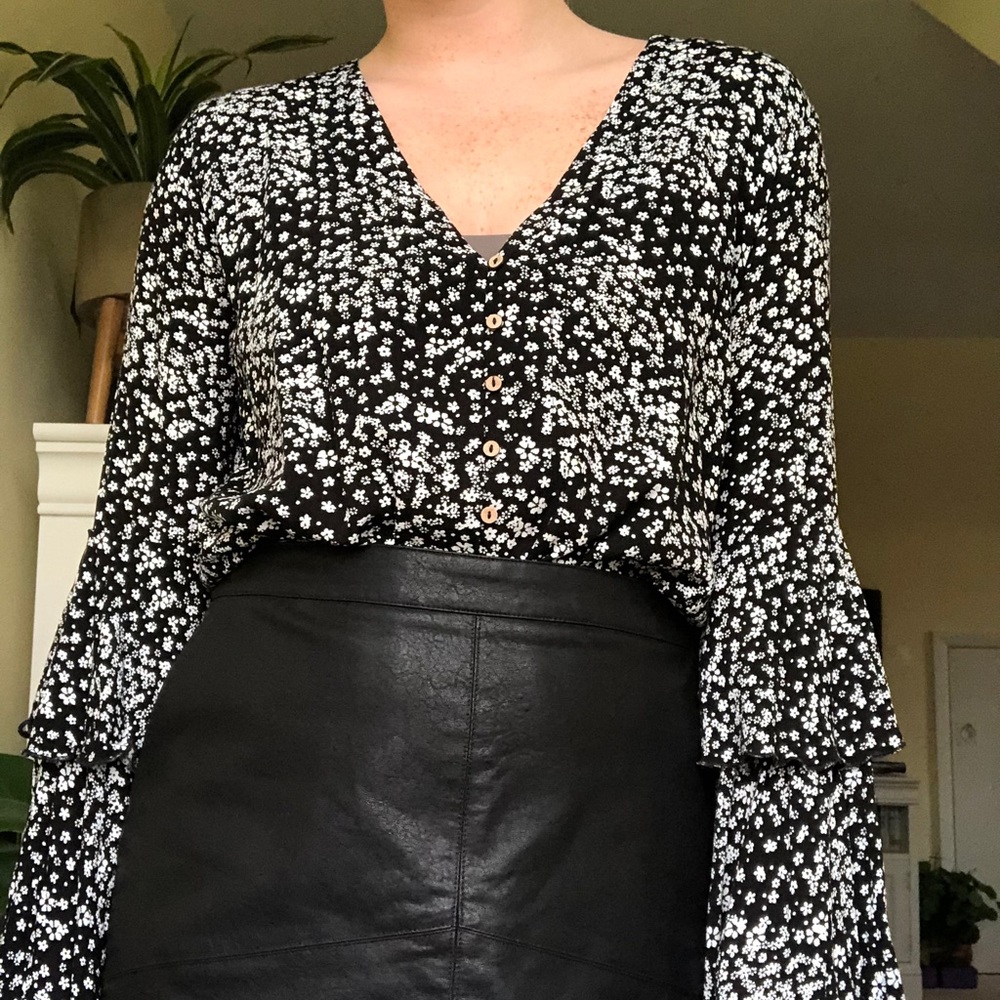 Floral Bellbottom Sleeve Bodysuit